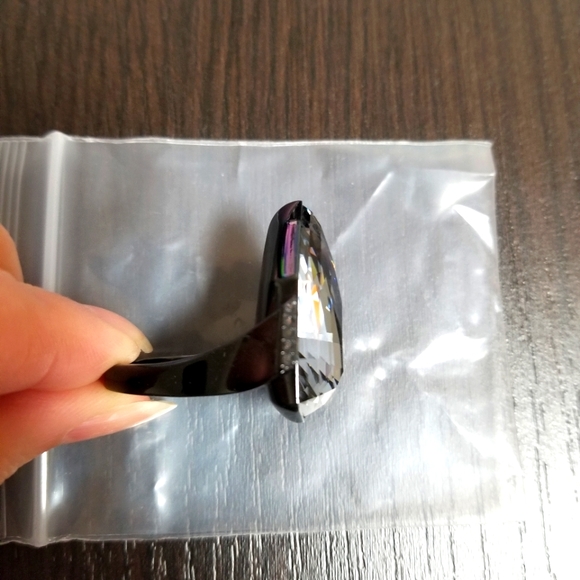 Swarovski Triangle Crystal Ring - Picture 5 of 6